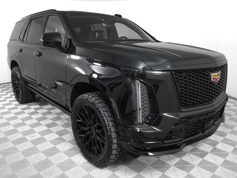Used 2026 Cadillac Escalade V AWD/4WD image 3