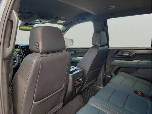 Used 2025 GMC Yukon AT4 w/ Premium Trailering Package AWD/4WD image 12