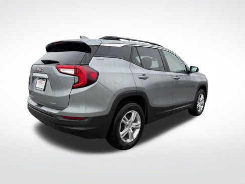 Used 2023 GMC Terrain SLE w/ Driver Convenience Package image 9