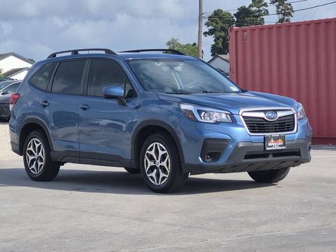 Used 2020 Subaru Forester Premium AWD/4WD image 8