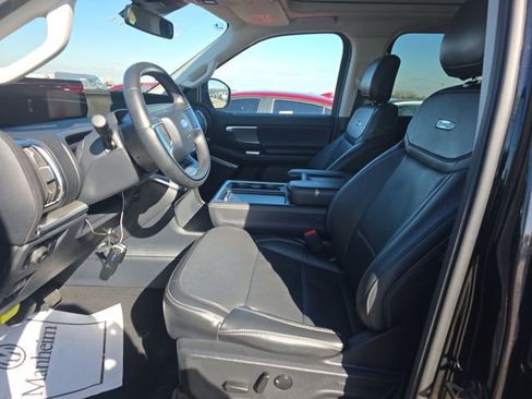 Certified 2025 Ford Expedition Platinum image 8