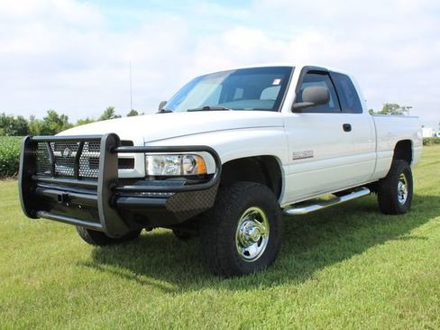 Used 1999 Dodge Ram 2500 Truck 4x4 Quad Cab image 2