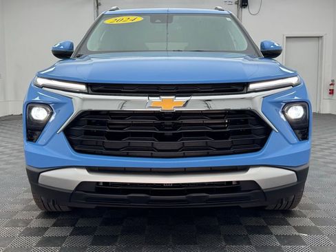 Used 2024 Chevrolet TrailBlazer LT w/ Convenience Package AWD/4WD image 13