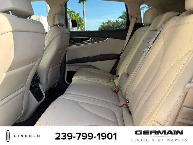 Used 2019 Lincoln Nautilus Reserve FWD image 13