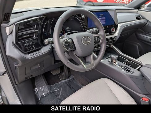 Used 2026 Lexus TX 350 AWD w/ Technology Package image 2