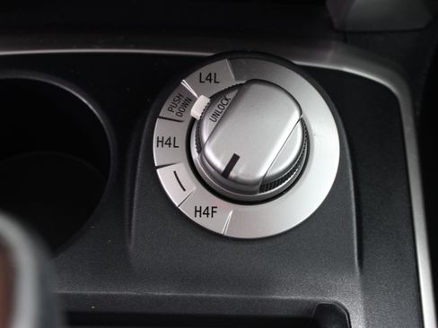 Used 2017 Toyota 4Runner Limited AWD/4WD image 24