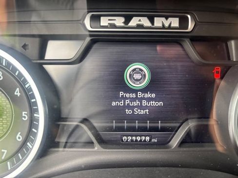 Used 2022 RAM 1500 Laramie AWD/4WD image 30