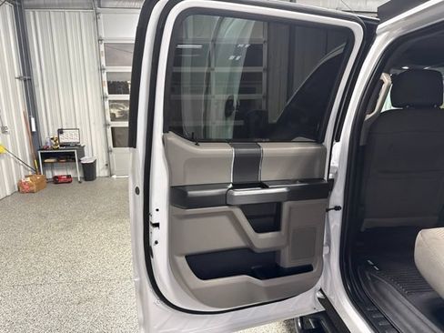 Used 2016 Ford F150 XLT AWD/4WD image 13