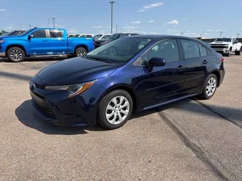 Used 2024 Toyota Corolla LE FWD image 3