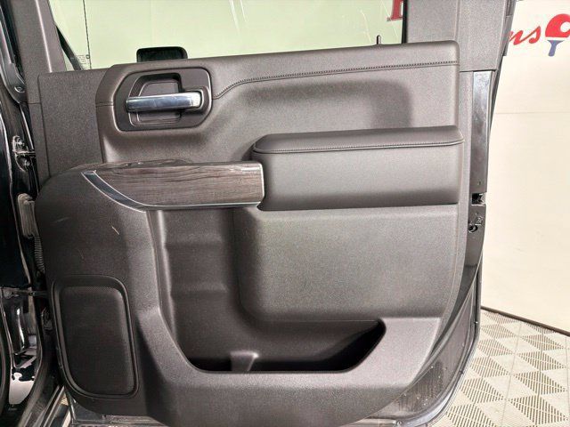 Used 2020 Chevrolet Silverado 2500 LTZ AWD/4WD image 39