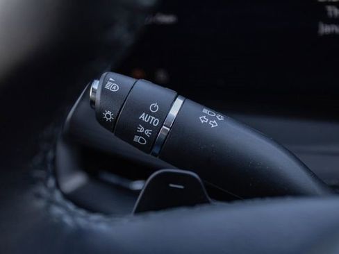 Certified 2025 Cadillac XT4 Premium Luxury image 16