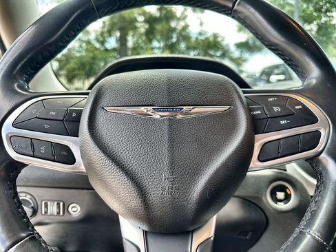 Used 2020 Chrysler 300 Touring w/ Sport Appearance Package RWD image 33