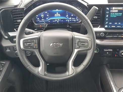 Certified 2025 Chevrolet Silverado 2500 LTZ w/ LTZ Plus Package image 12