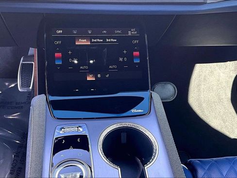 Certified 2026 Cadillac Vistiq Premium Luxury image 15