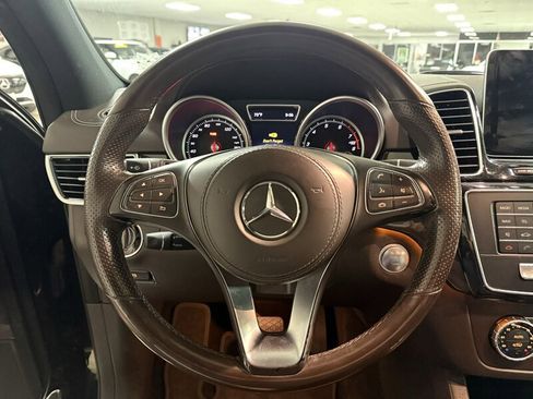 Used 2018 Mercedes-Benz GLS 450 4MATIC w/ Premium Package image 21