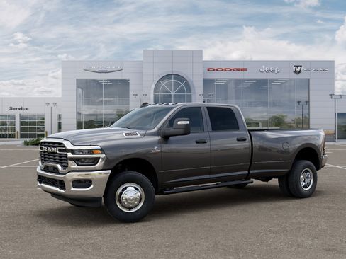 New 2026 RAM 3500 Tradesman AWD/4WD image 30