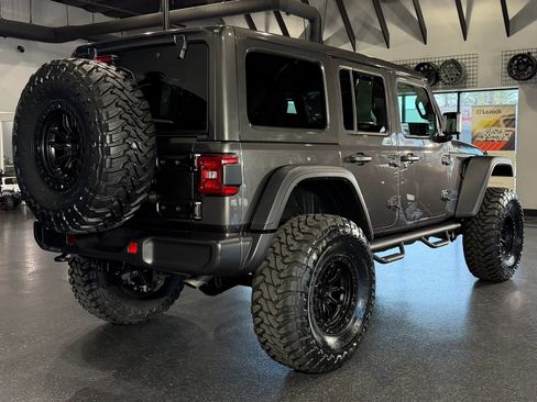 Used 2025 Jeep Wrangler Unlimited Rubicon 4xe w/ Convenience Group image 13