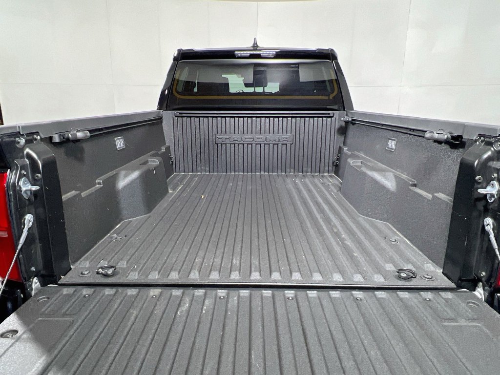 Certified 2025 Toyota Tacoma TRD Sport AWD/4WD image 21