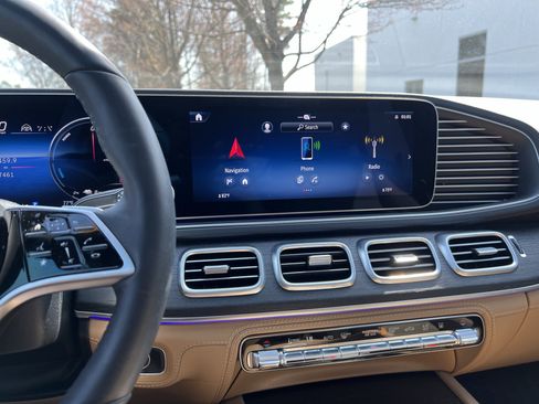 Used 2025 Mercedes-Benz GLE 450e 4MATIC image 31