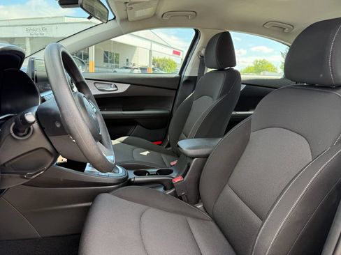 Certified 2023 Kia Forte LXS FWD image 15