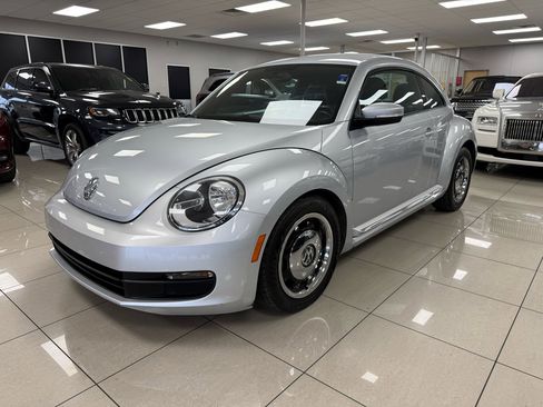 Used 2012 Volkswagen Beetle 2.5 image 8