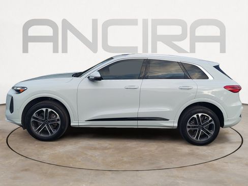 Used 2025 Audi Q5 Premium AWD/4WD image 7
