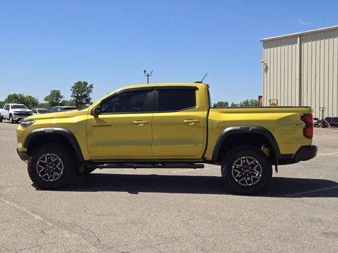 Used 2024 Chevrolet Colorado ZR2 w/ Technology Package AWD/4WD image 4