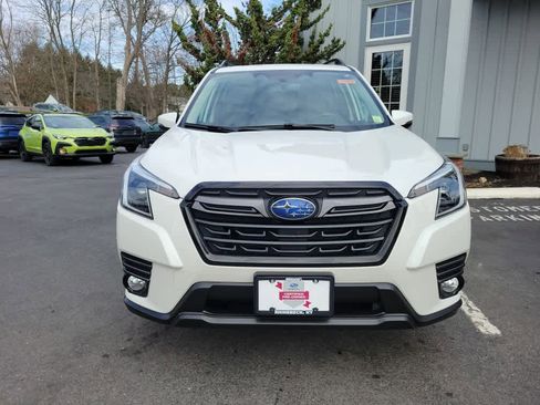 Certified 2023 Subaru Forester Limited image 9