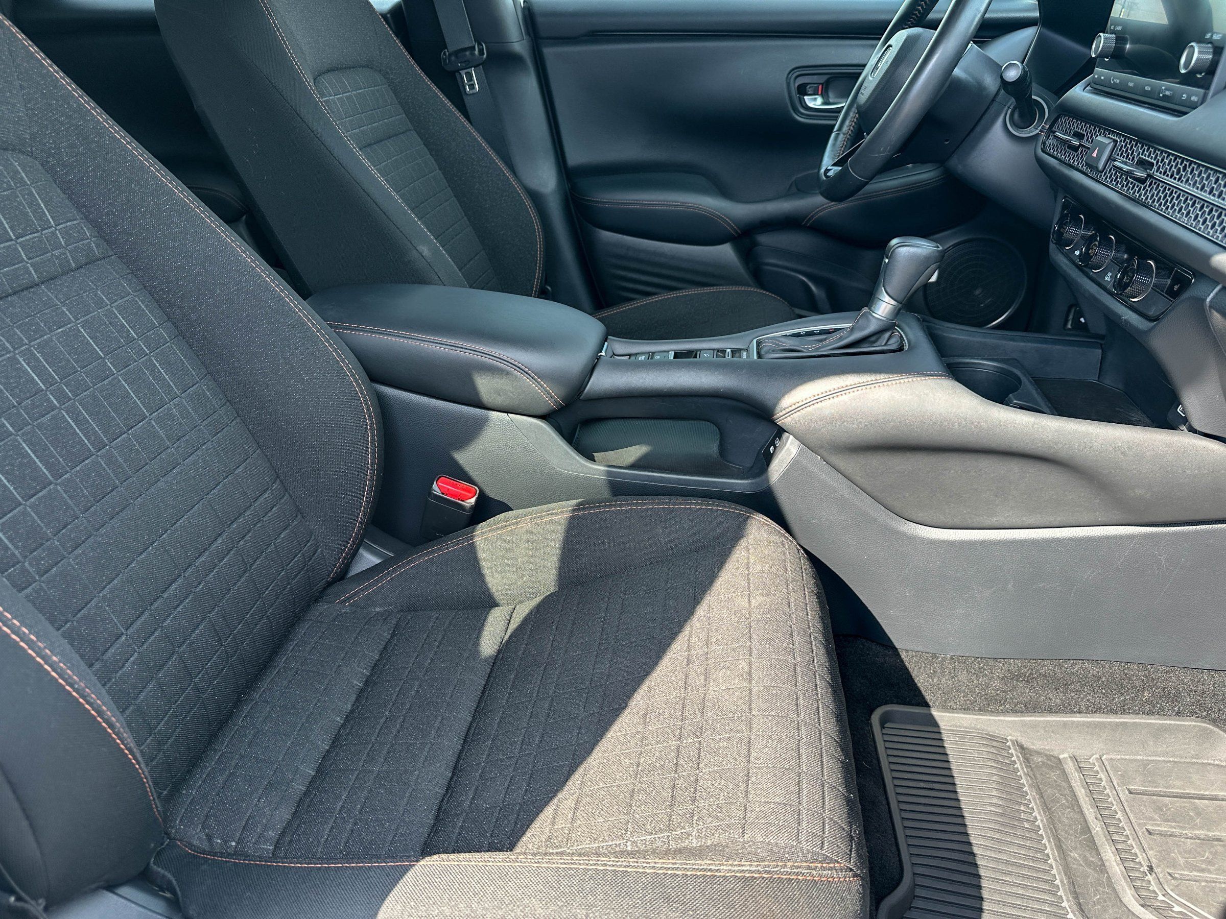 Certified 2025 Honda HR-V Sport image 24