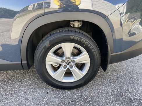 Used 2025 Toyota Grand Highlander FWD image 8