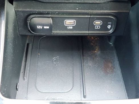 Used 2024 Kia Telluride EX w/ EX Captain's Chair Package FWD image 32