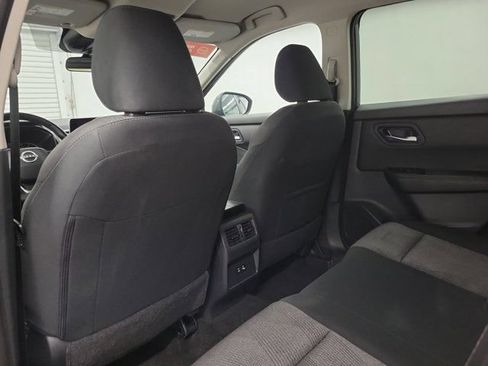 Used 2025 Nissan Rogue SV FWD image 12