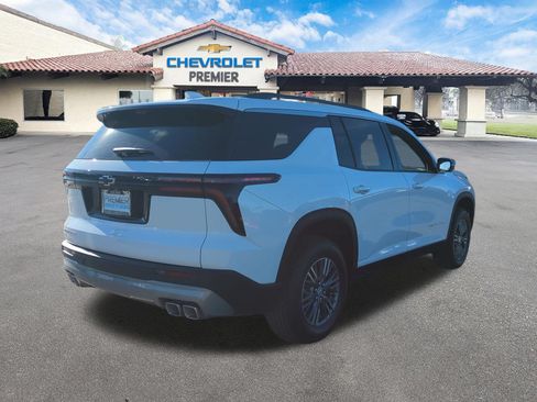 New 2026 Chevrolet Traverse LT FWD image 8