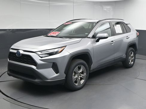 Certified 2024 Toyota RAV4 XLE image 4