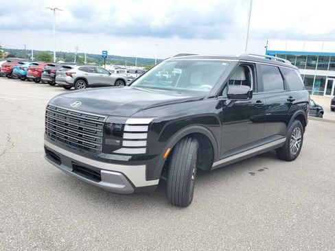 Used 2026 Hyundai Palisade SEL FWD image 2