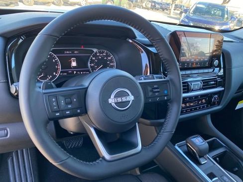 New 2025 Nissan Pathfinder SV w/ Black Appearance Package image 13