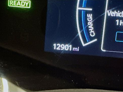 Used 2025 Toyota Camry LE image 19