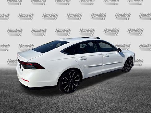 Used 2025 Honda Accord Touring image 13