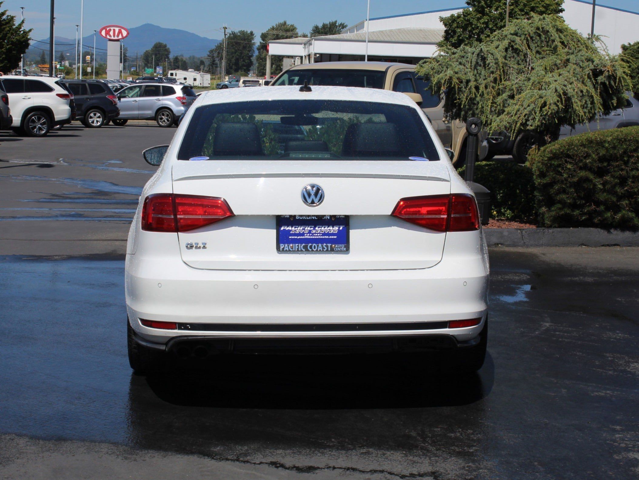 Used 2017 Volkswagen Jetta GLI FWD image 5