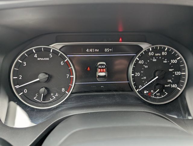 Used 2025 Nissan Rogue SV AWD/4WD image 14