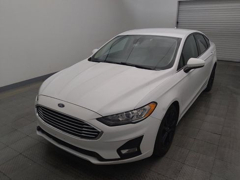 Used 2019 Ford Fusion SE w/ Equipment Group 151A FWD image 15