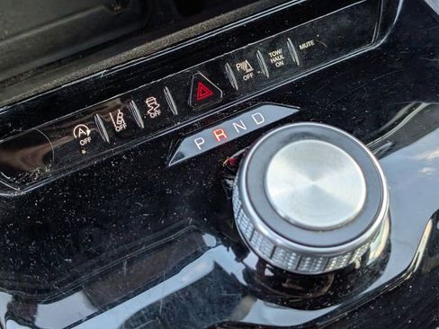 Used 2024 Jeep Wagoneer L Series II RWD image 17