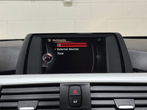 Used 2016 BMW 320i Sedan image 38