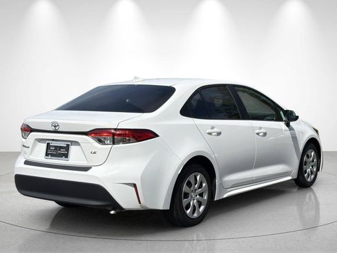 Used 2023 Toyota Corolla LE w/ Carpet Mat Package (TMS) FWD image 5