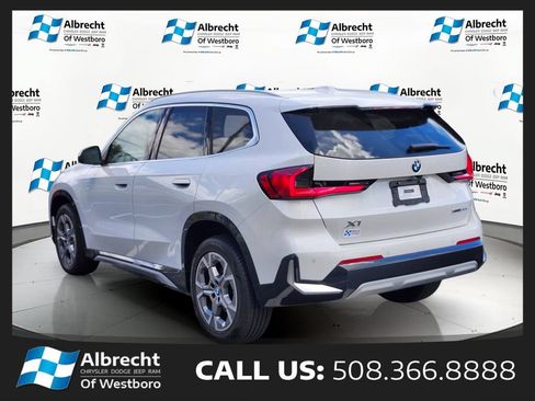 Used 2024 BMW X1 xDrive28i AWD/4WD image 3