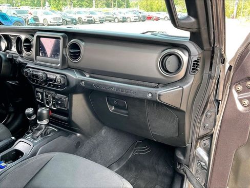 Used 2021 Jeep Wrangler Unlimited Sport AWD/4WD image 12