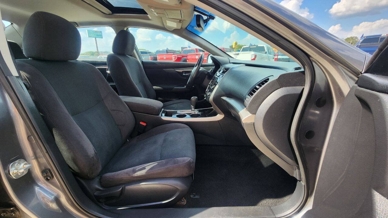 Used 2014 Nissan Altima 2.5 SV w/ Convenience Package FWD image 16