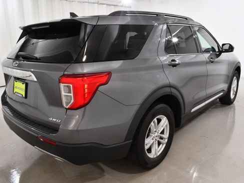Used 2022 Ford Explorer XLT w/ Equipment Group 202A AWD/4WD image 11