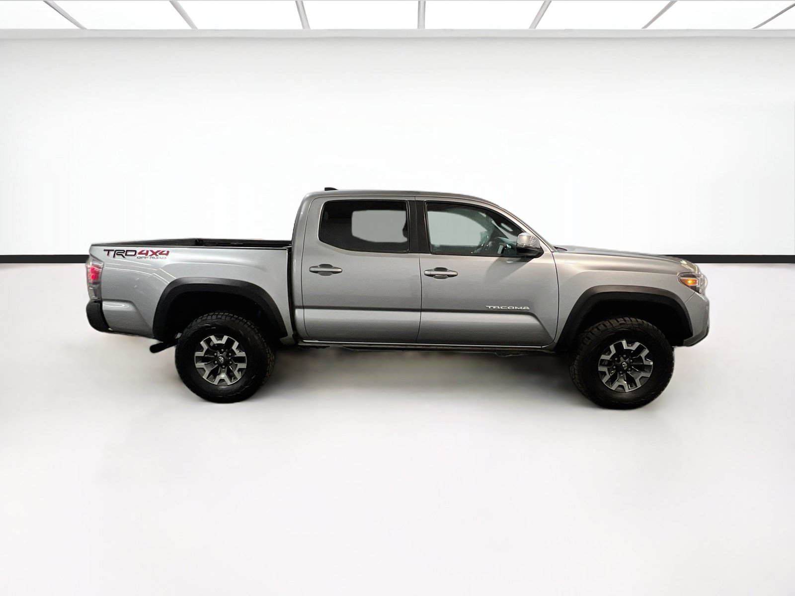 Used 2023 Toyota Tacoma TRD Off-Road w/ Technology Package AWD/4WD image 21
