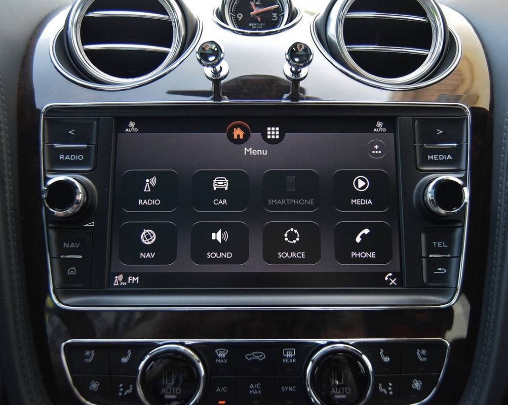 Used 2019 Bentley Bentayga AWD/4WD image 30